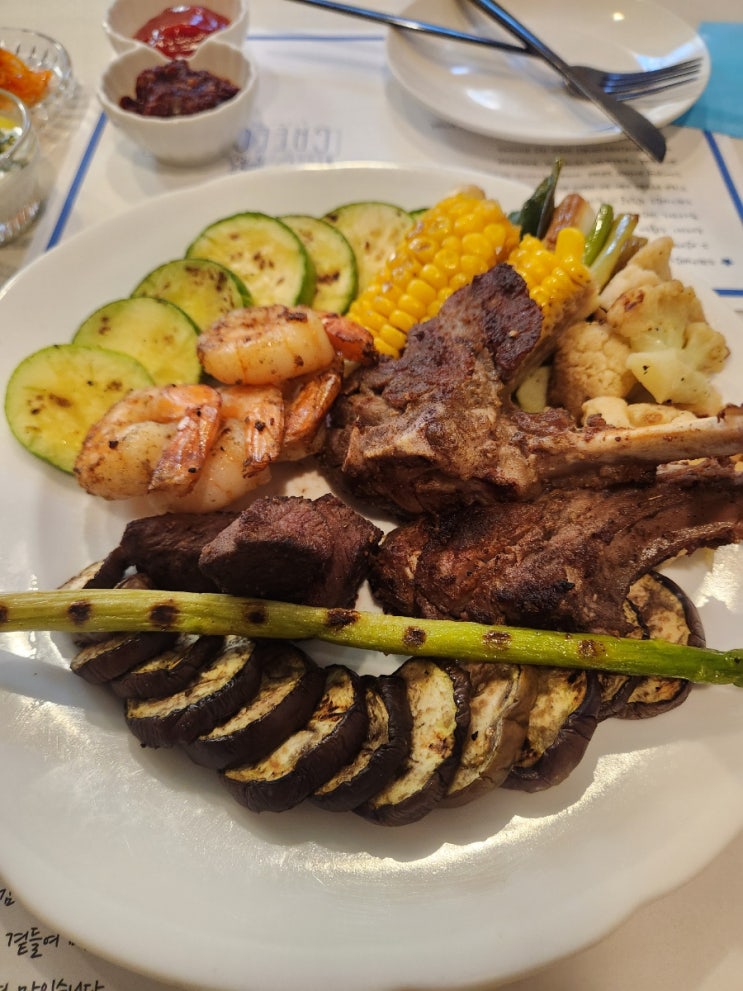 신사맛집 그리스마스, 정성 가득한 신사양식을 만나보세요 : 네이버 블로그