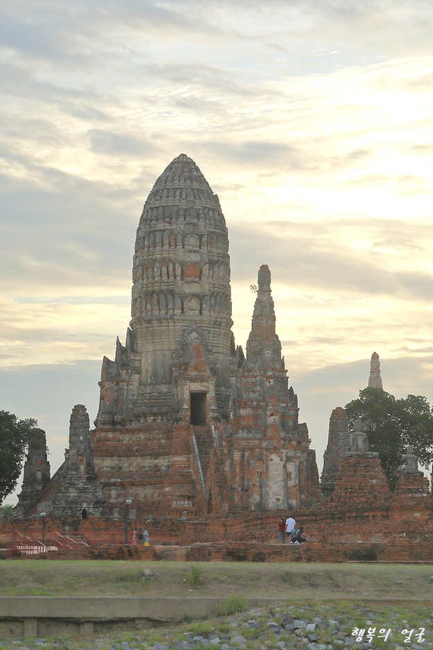 태국(Thailand) 아유타야(Ayutthaya) ; 왓 차이와타나람(Wat Chaiwatthanaram) - ....