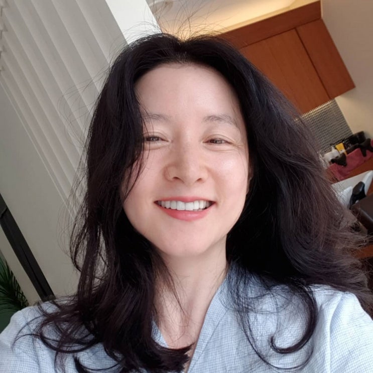 이영애, 주름 보이는데 왜 더 예쁠까… 웃는 얼굴에 눈길 가는 이유 : 네이버 블로그