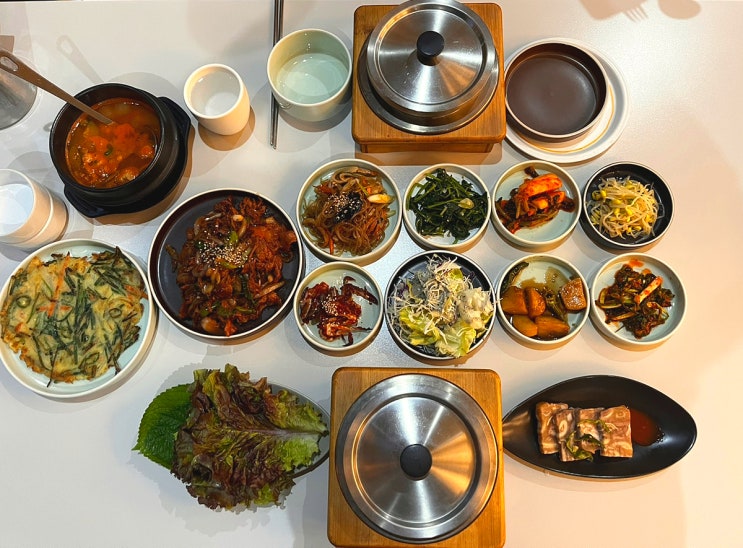 양념게장 단독 메뉴로 팔아도 대박 날 집, 10찬 솥밥 한상 제대로 허겁지겁 비우고 온 ＇다정한식탁＇ : 네이버 블로그