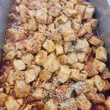 구내식당 점심 식단 공개｜마파두부부터 버섯볶음까지, 반찬이 다양한 기업 위탁급식 대표 이미지