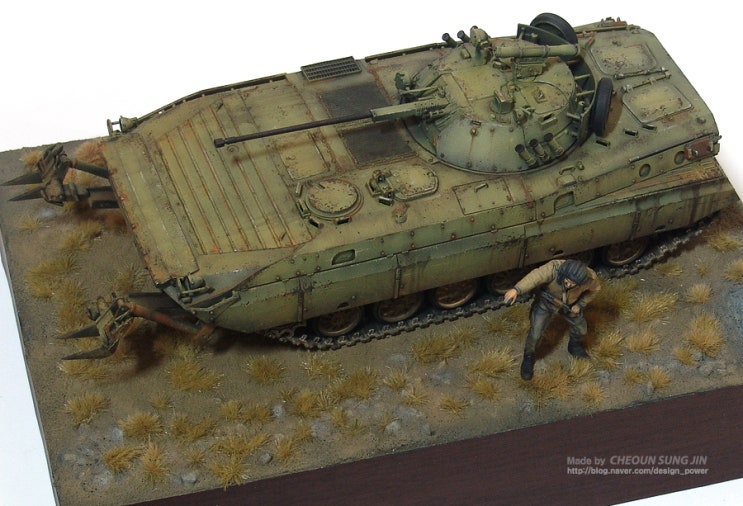프라모델 도색 완성작 분양 BMP-2D (vignette) : 네이버 블로그