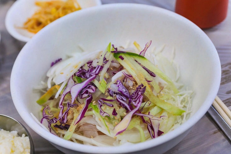 [맛집리뷰] 동해맛집 청해수산, 서비스 해산물과 매운탕까지 푸짐한 모둠회