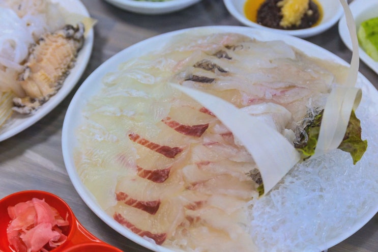 청해수산 동해방어회 맛집, 두툼한 회에 서비스까지 든든했던 후기