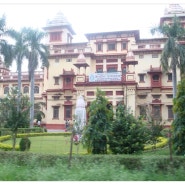 인도여행기, 바라나시의 버나러스 힌두 대학교.