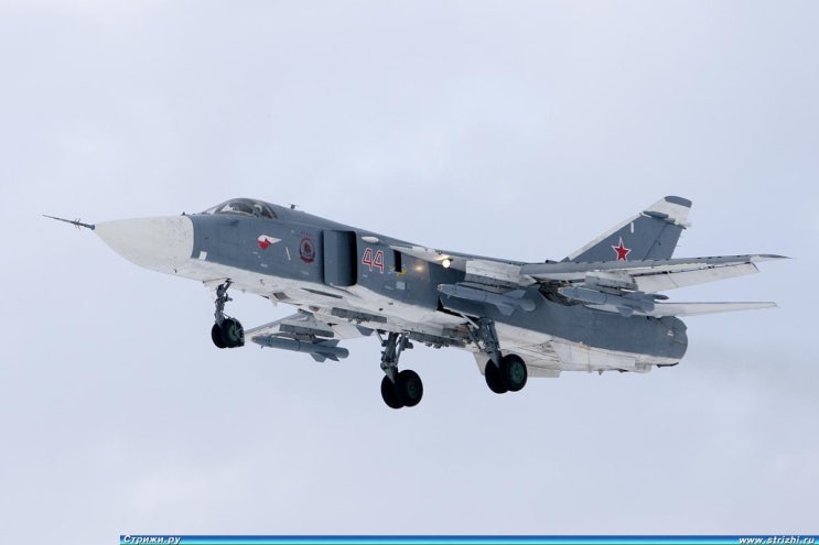 러시아판 F-111 장거리 침공 전폭기 Su-24 Fencer 전폭기 : 네이버 블로그
