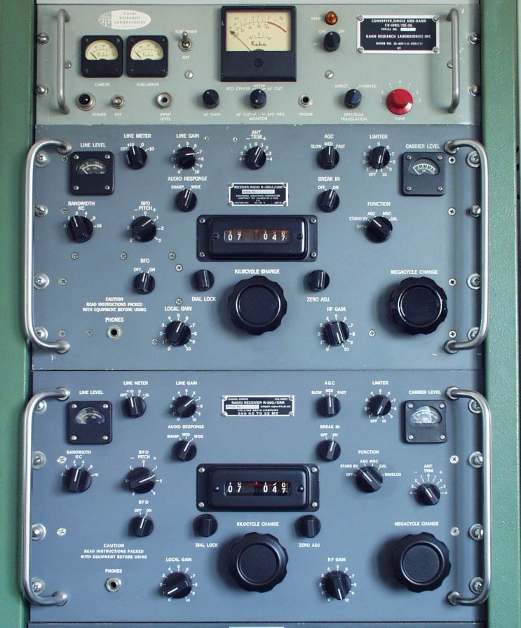 Collins R-390 단파 수신기 [1951] : 네이버 블로그